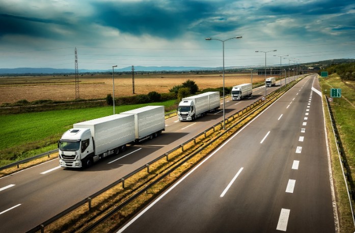послуги з перевезення вантажів автотранспортом